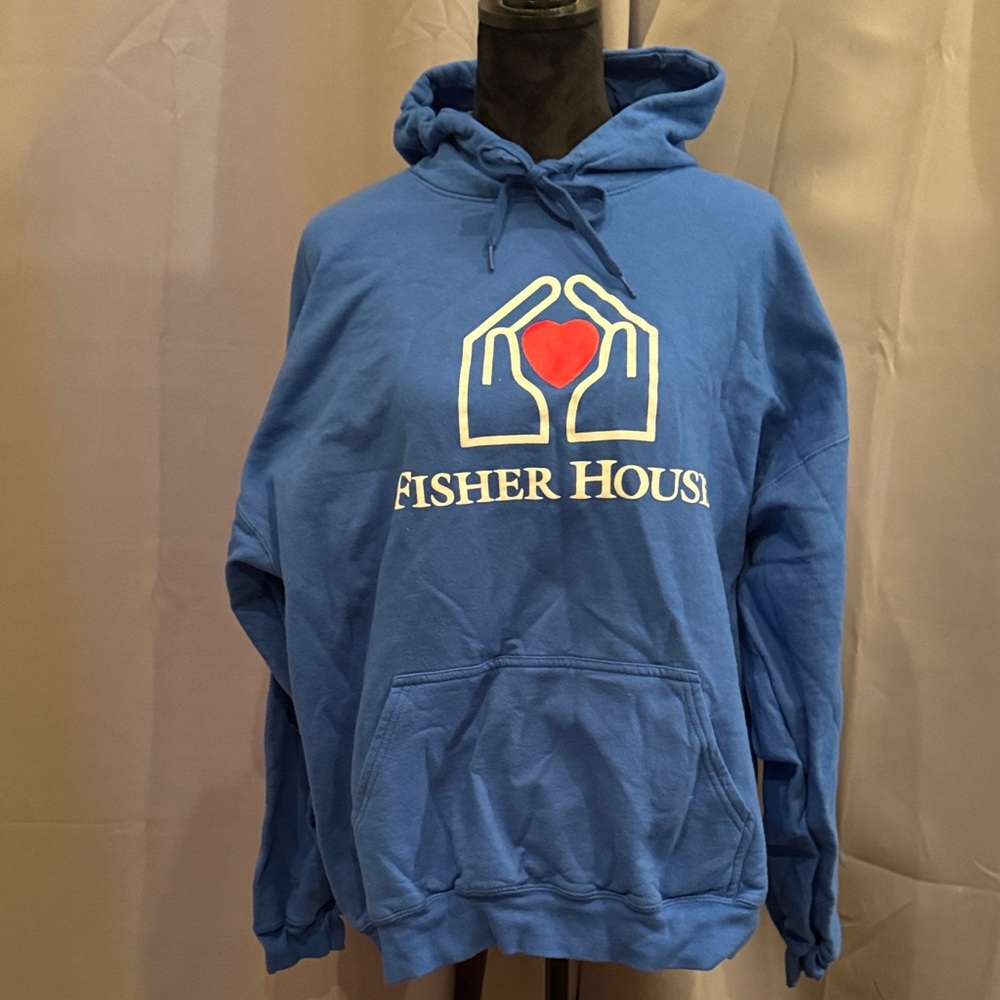 Gildan Softstyle Light Blue XL Hoodie with front pocket. BRAND NEW!